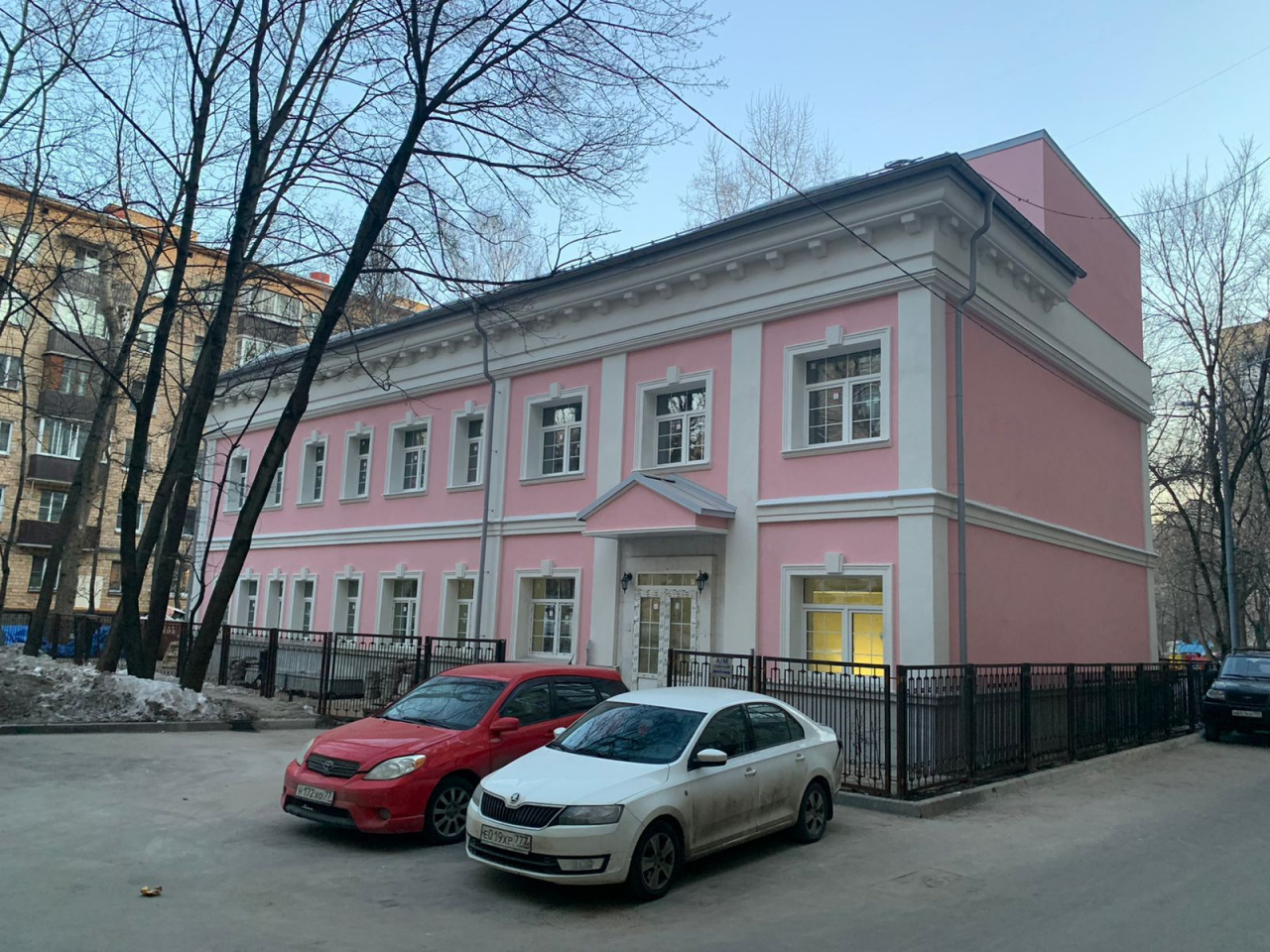 фасад дома, здание по адресу г Москва, ул Лизы Чайкиной, д 6 стр 3